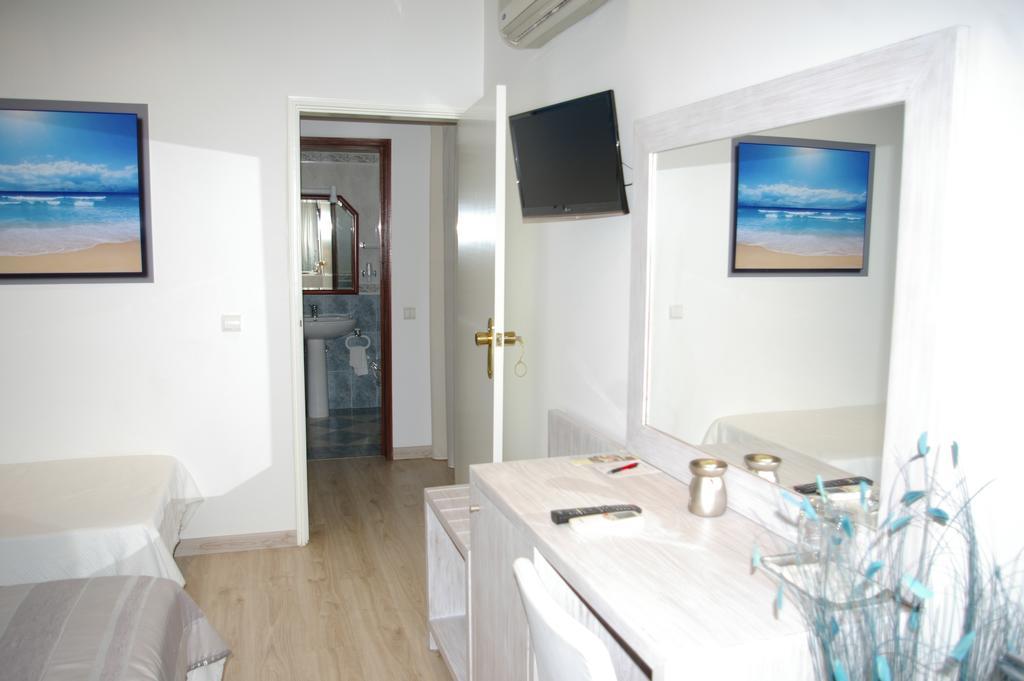 Vila Formosa Al-Estabelecimento De Hospedagem,Quartos-Rooms Monte Gordo Zimmer foto